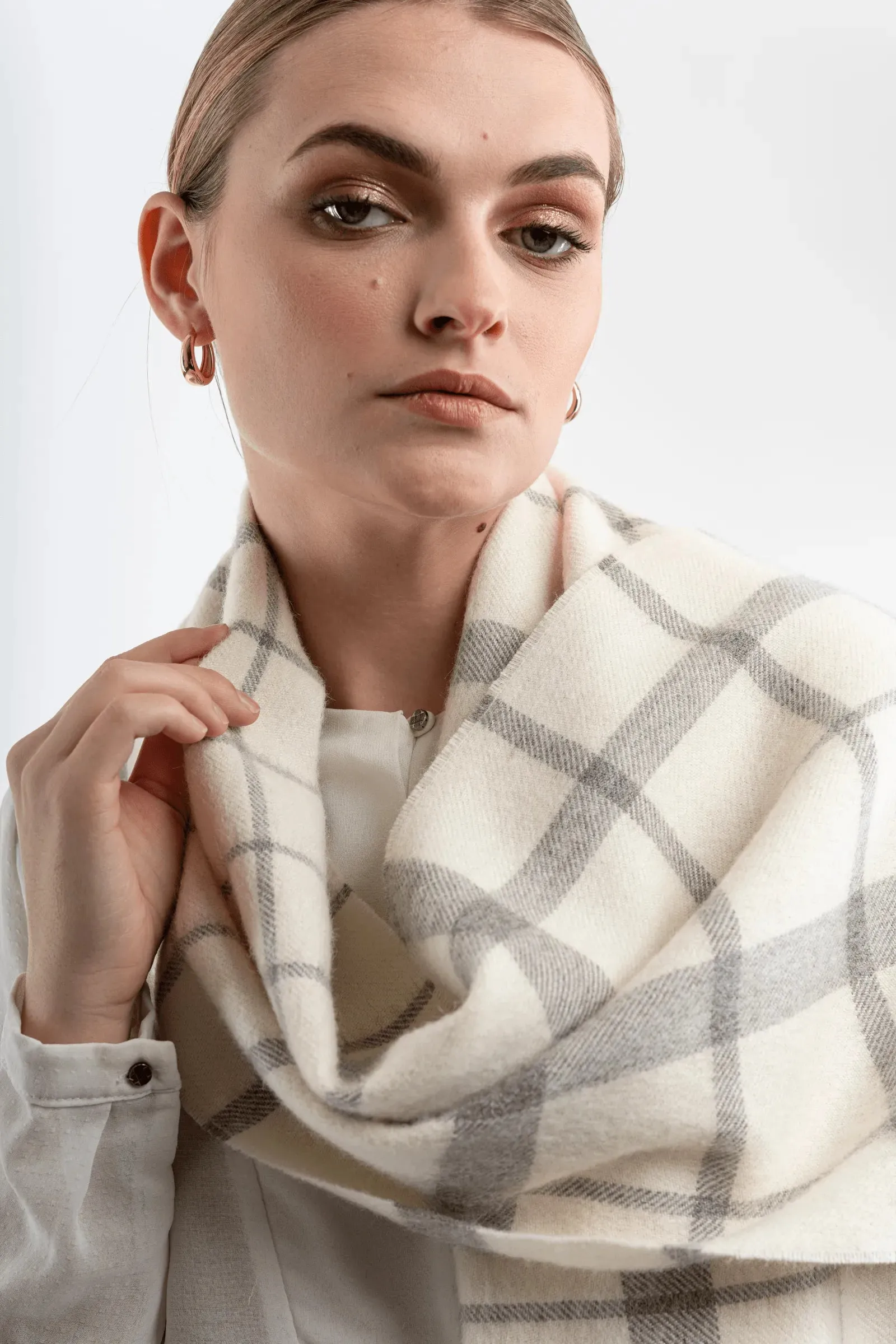 Alpaca Plaid Scarf - Image 15