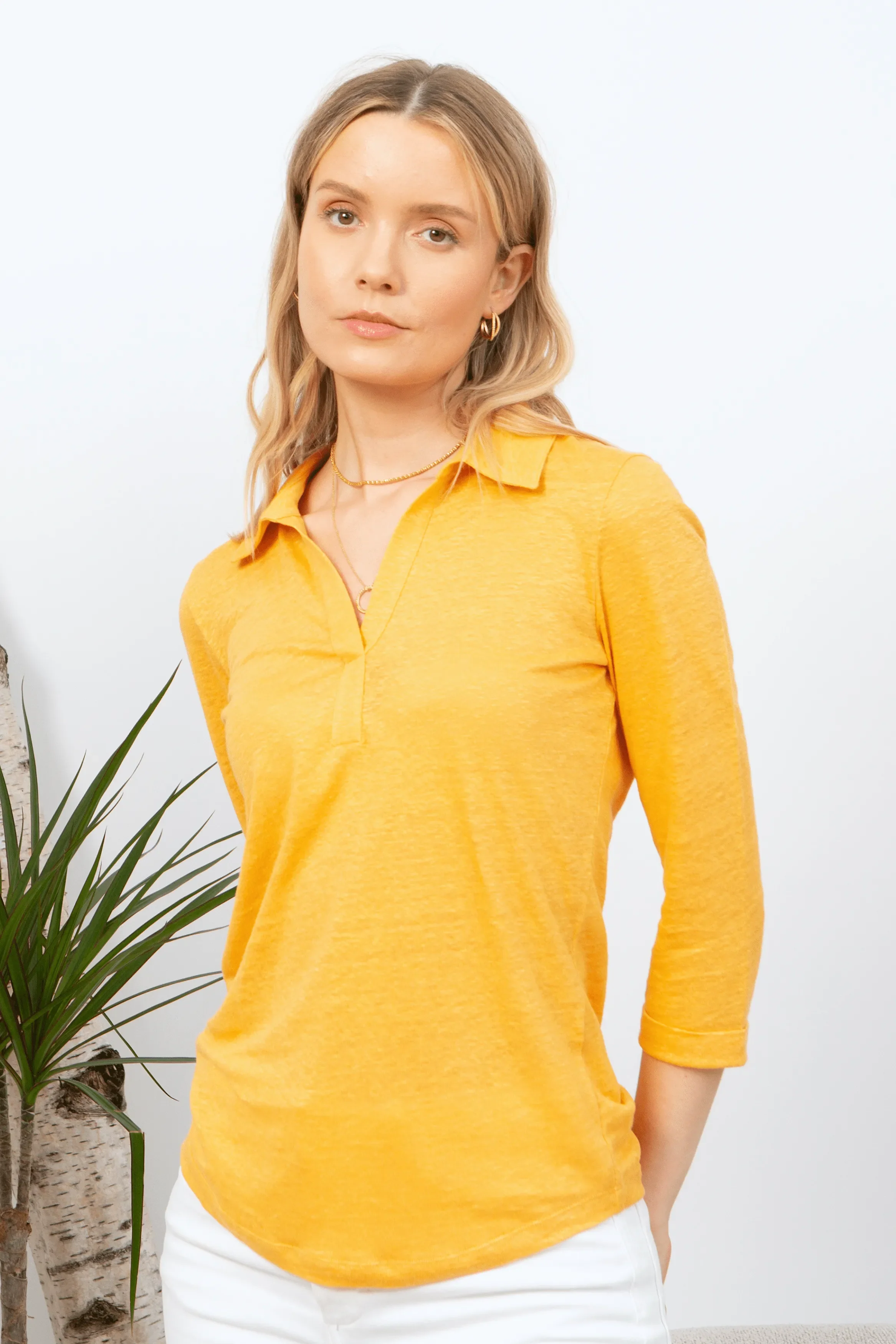 Collared Linen T-shirt - Image 8